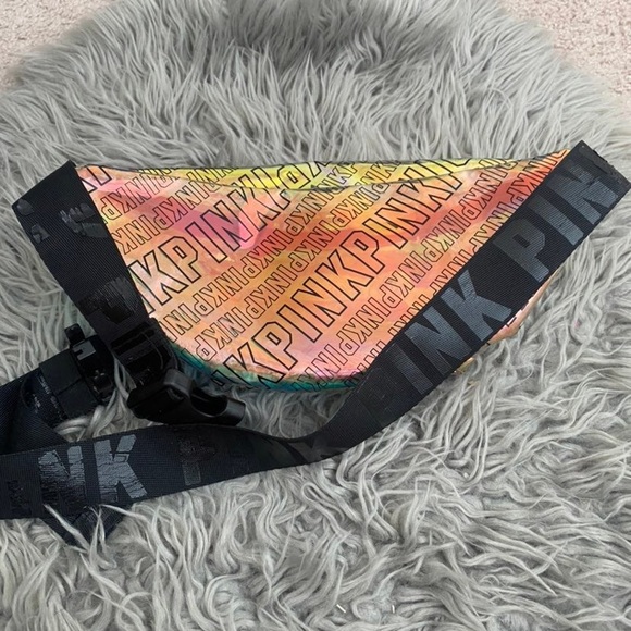 PINK Fanny Pack💕 - Picture 4 of 5